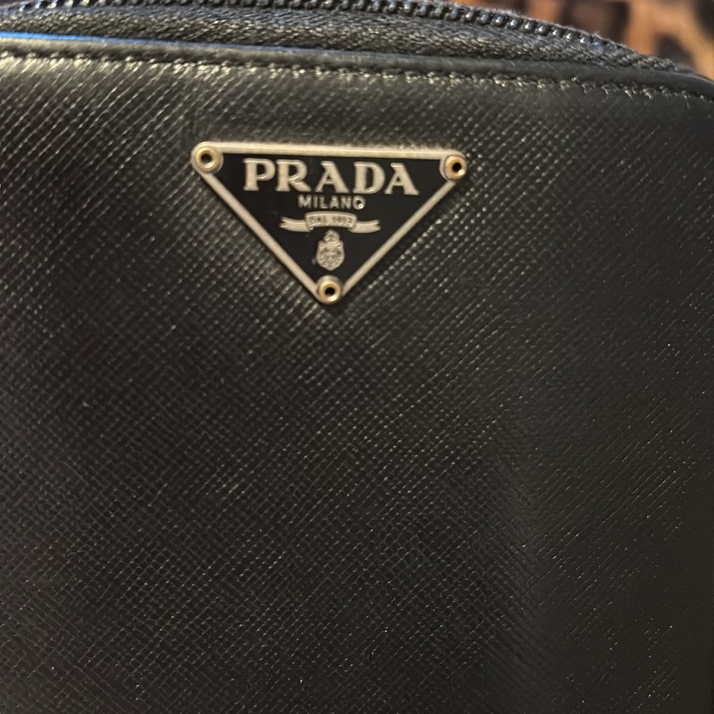 Authentic Prada  saffiano zipper wallet - Picture 15 of 15